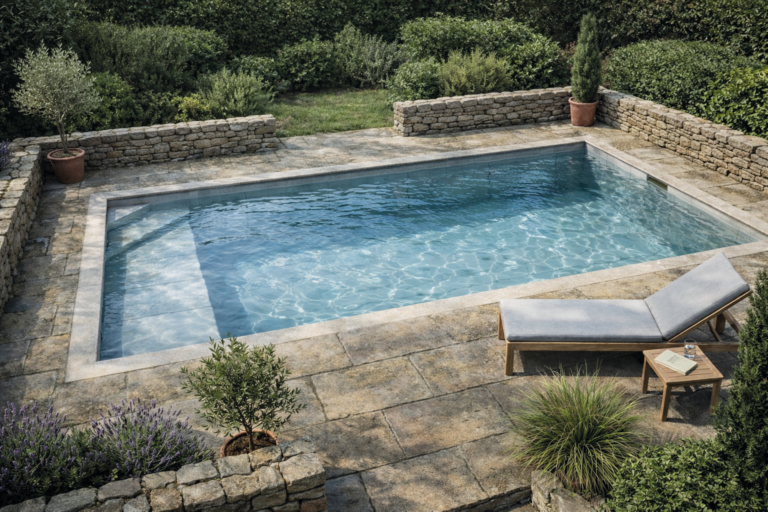 Projection d'une piscine naturelle Mineral en pierre de grés céram pour une client
